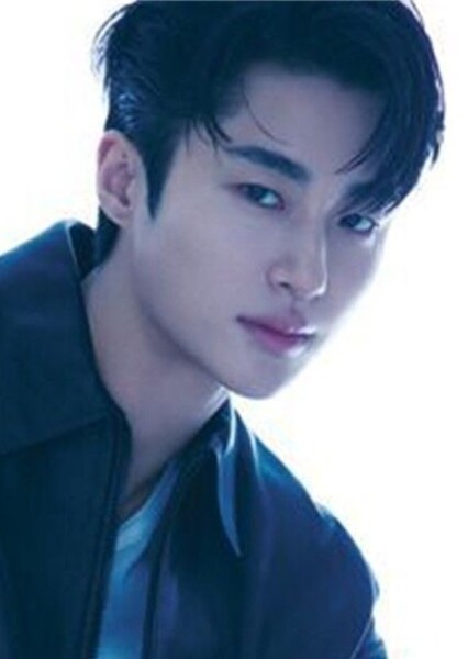Byeon Woo-seok photo