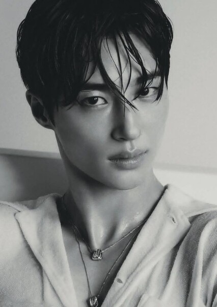Byeon Woo-seok photo
