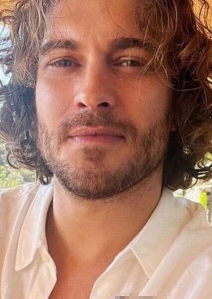 Çağatay Ulusoy photo