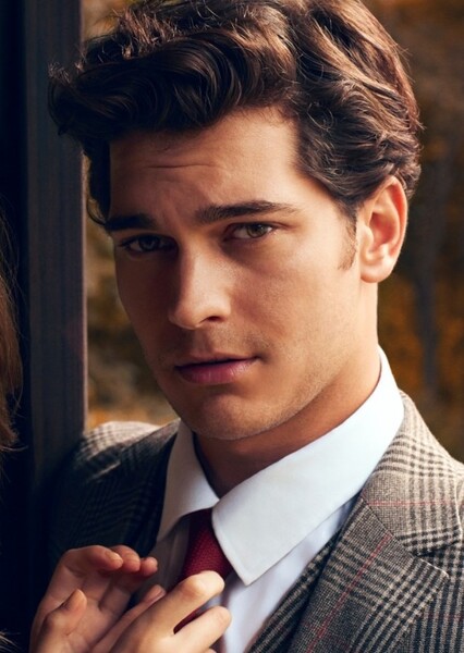 Çağatay Ulusoy photo