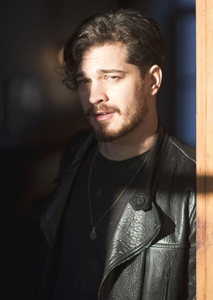 Çağatay Ulusoy photo