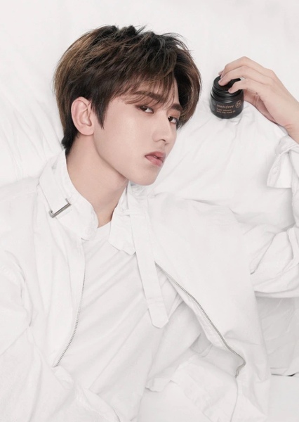 Cai Xukun photo