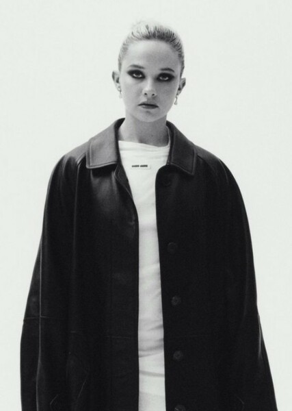 Cailee Spaeny photo
