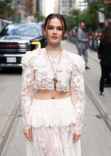 Cailee Spaeny photo