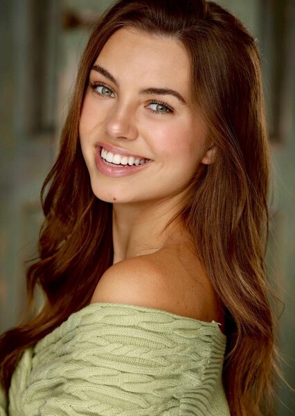 Caitlin Carmichael photo