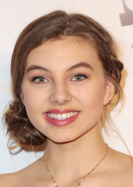 Caitlin Carmichael photo
