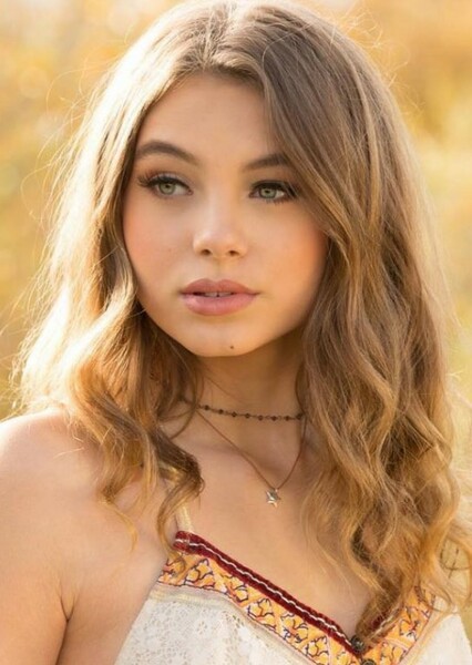 Caitlin Carmichael photo