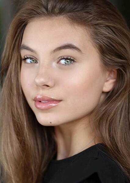 Caitlin Carmichael photo