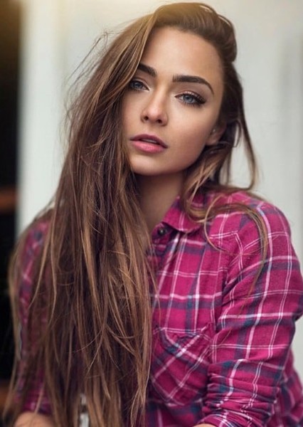 Caitlin Christine photo