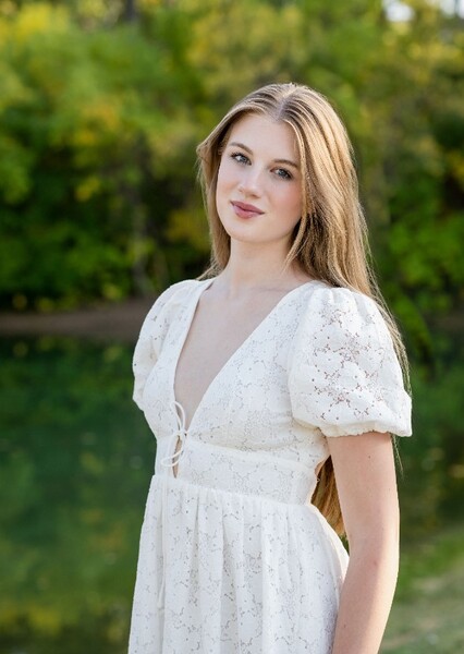 Caitlin Rose Au