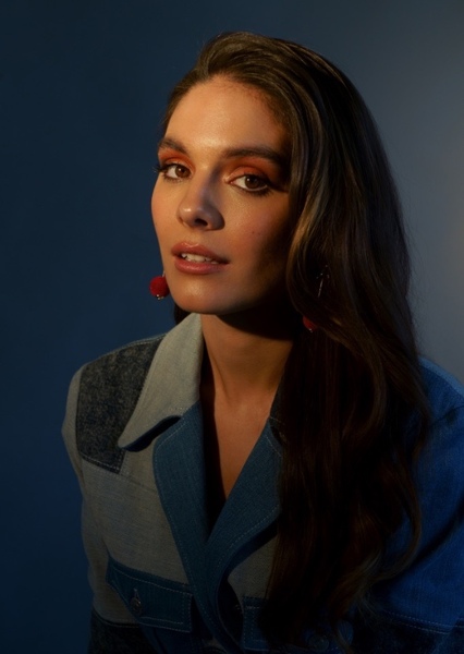 Caitlin Stasey photo