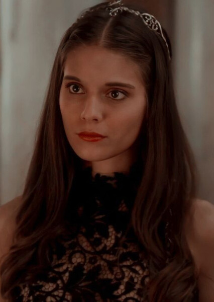 Caitlin Stasey photo