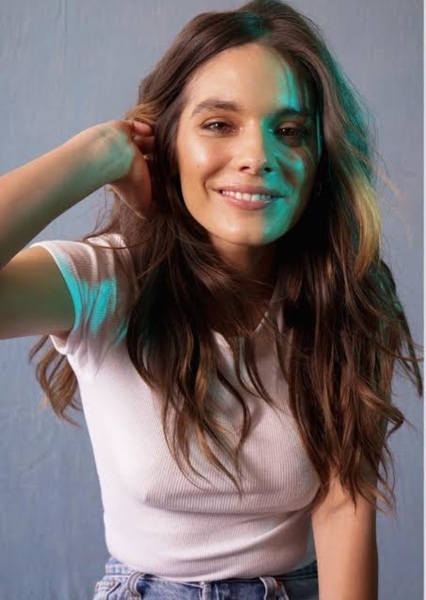 Caitlin Stasey photo