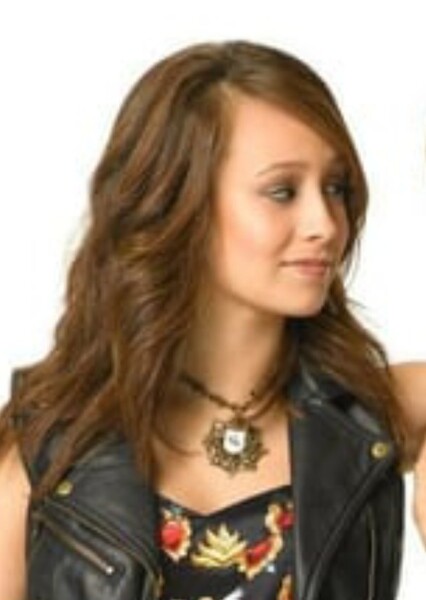 Caitlyn Taylor Love photo