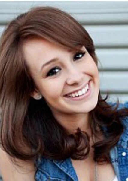 Caitlyn Taylor Love photo