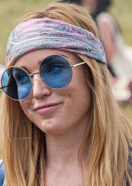 Caity Lotz photo