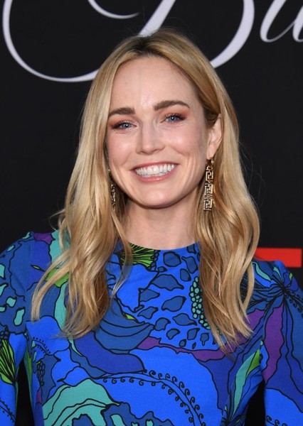 Caity Lotz photo