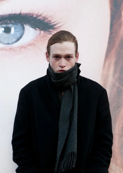Caleb Landry Jones photo