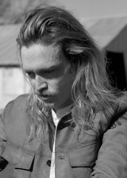 Caleb Landry Jones photo