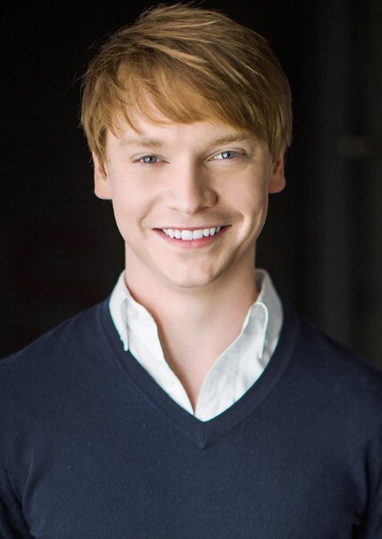 Calum Worthy photo