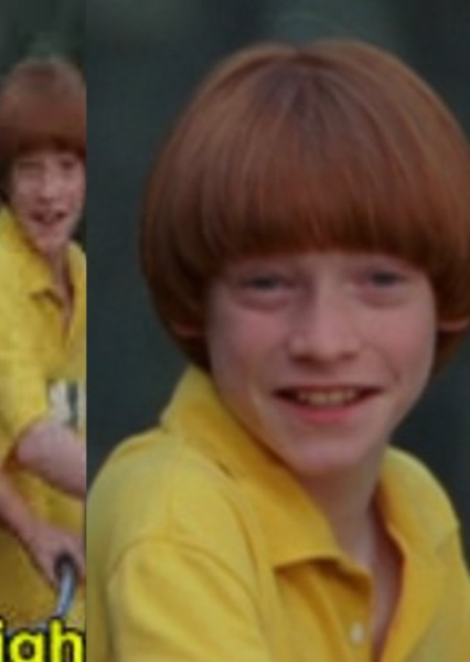 Calum Worthy photo