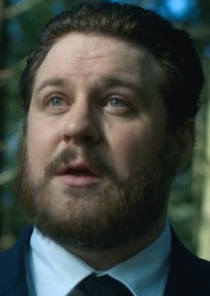 Cameron Britton photo