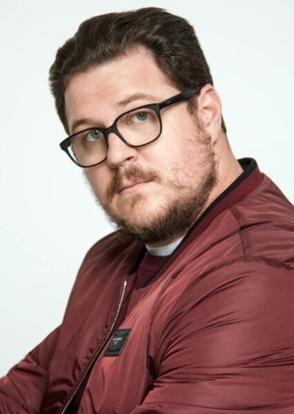 Cameron Britton photo