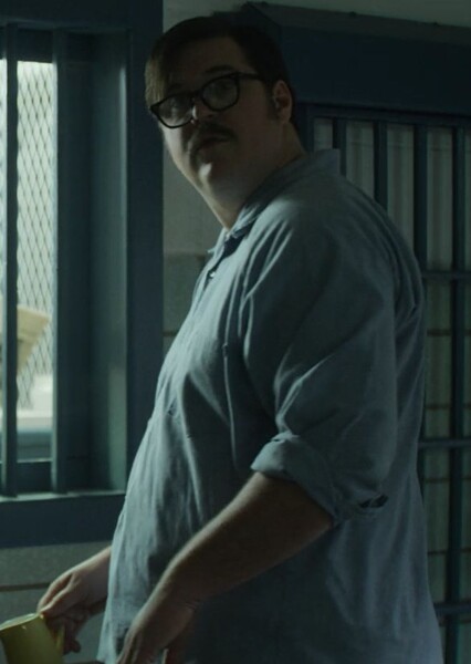 Cameron Britton photo