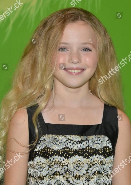 Cameron Seely photo