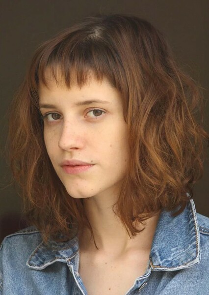 Camila Botelho photo