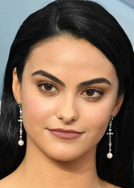 Camila Mendes photo