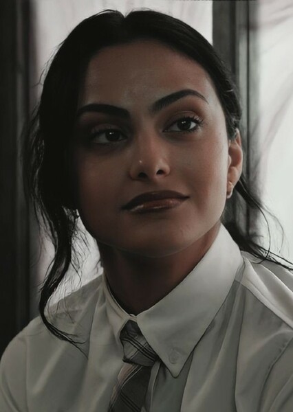 Camila Mendes