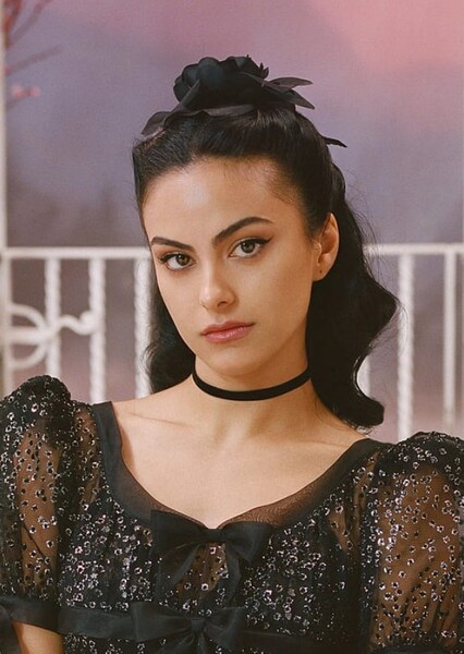 Camila Mendes photo