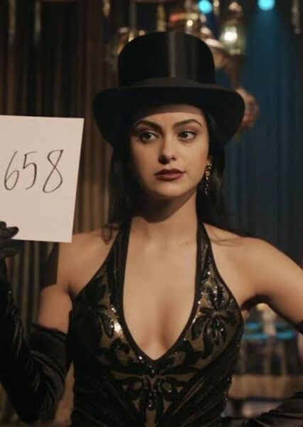 Camila Mendes