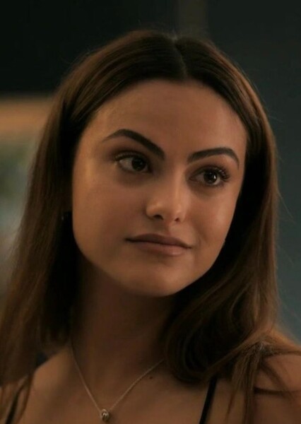Camila Mendes photo
