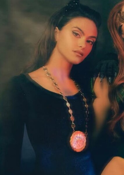 Camila Mendes photo