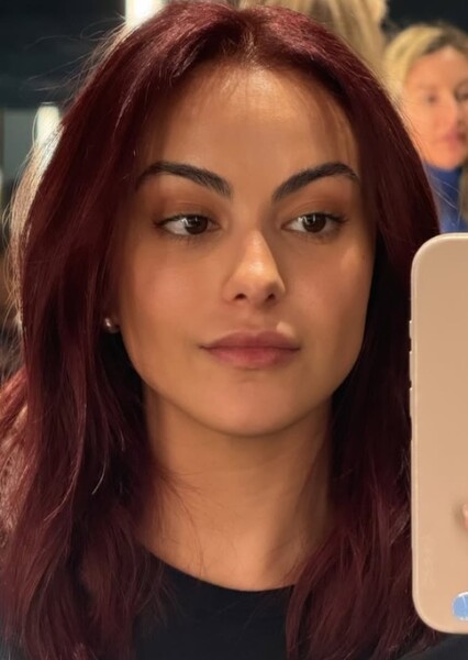 Camila Mendes photo