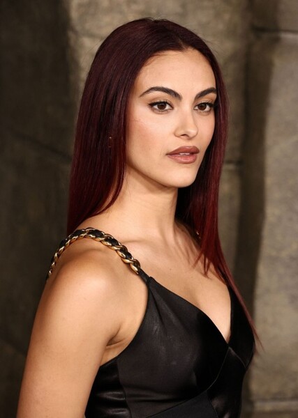 Camila Mendes photo