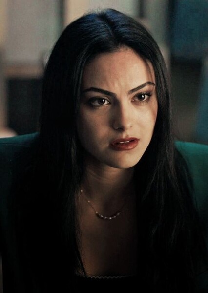 Camila Mendes
