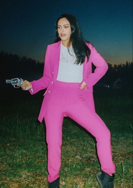 Camila Mendes photo