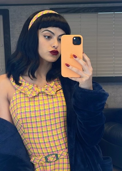 Camila Mendes photo
