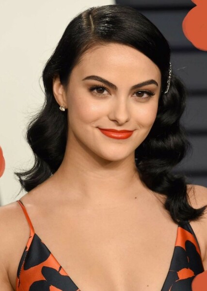 Camila Mendes photo