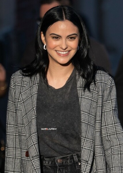 Camila Mendes photo