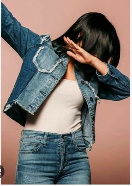 Camila Mendes photo