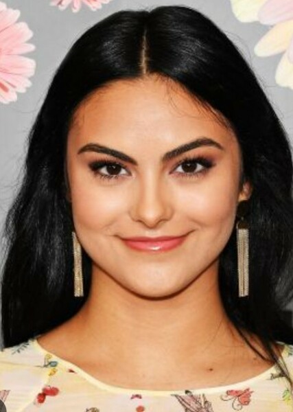 Camila Mendes photo