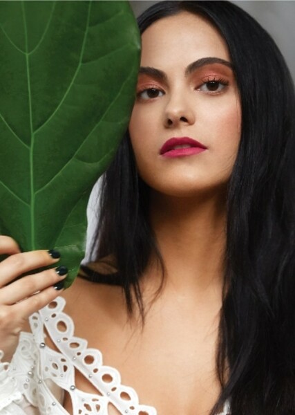 Camila Mendes photo