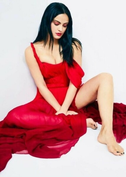 Camila Mendes photo