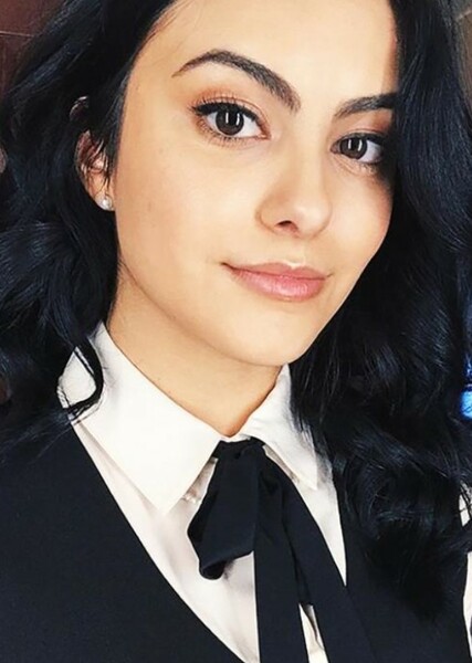 Camila Mendes