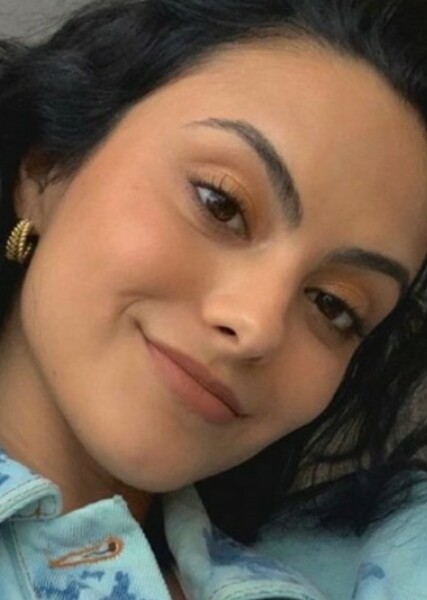 Camila Mendes photo