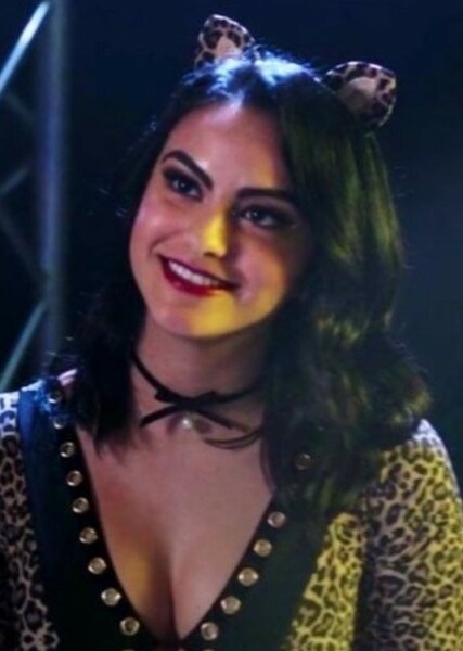 Camila Mendes photo